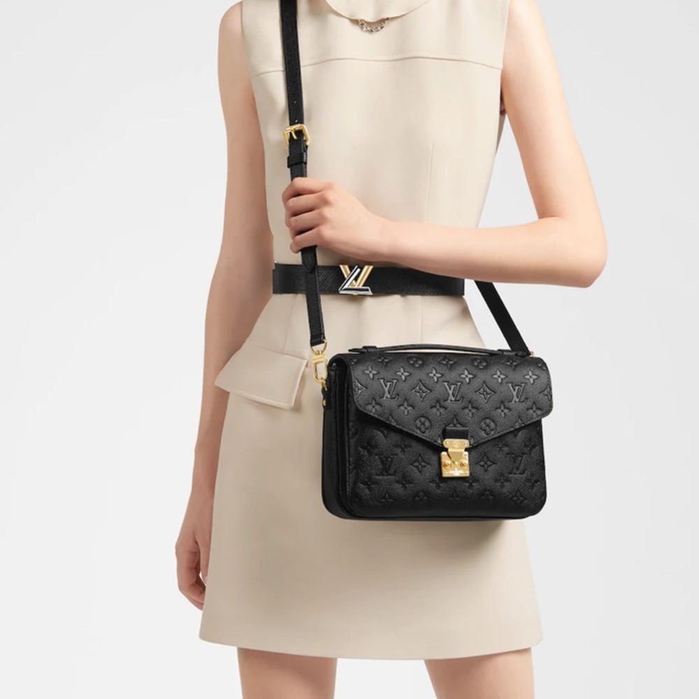 Louis Vuitton POCHETTE METIS